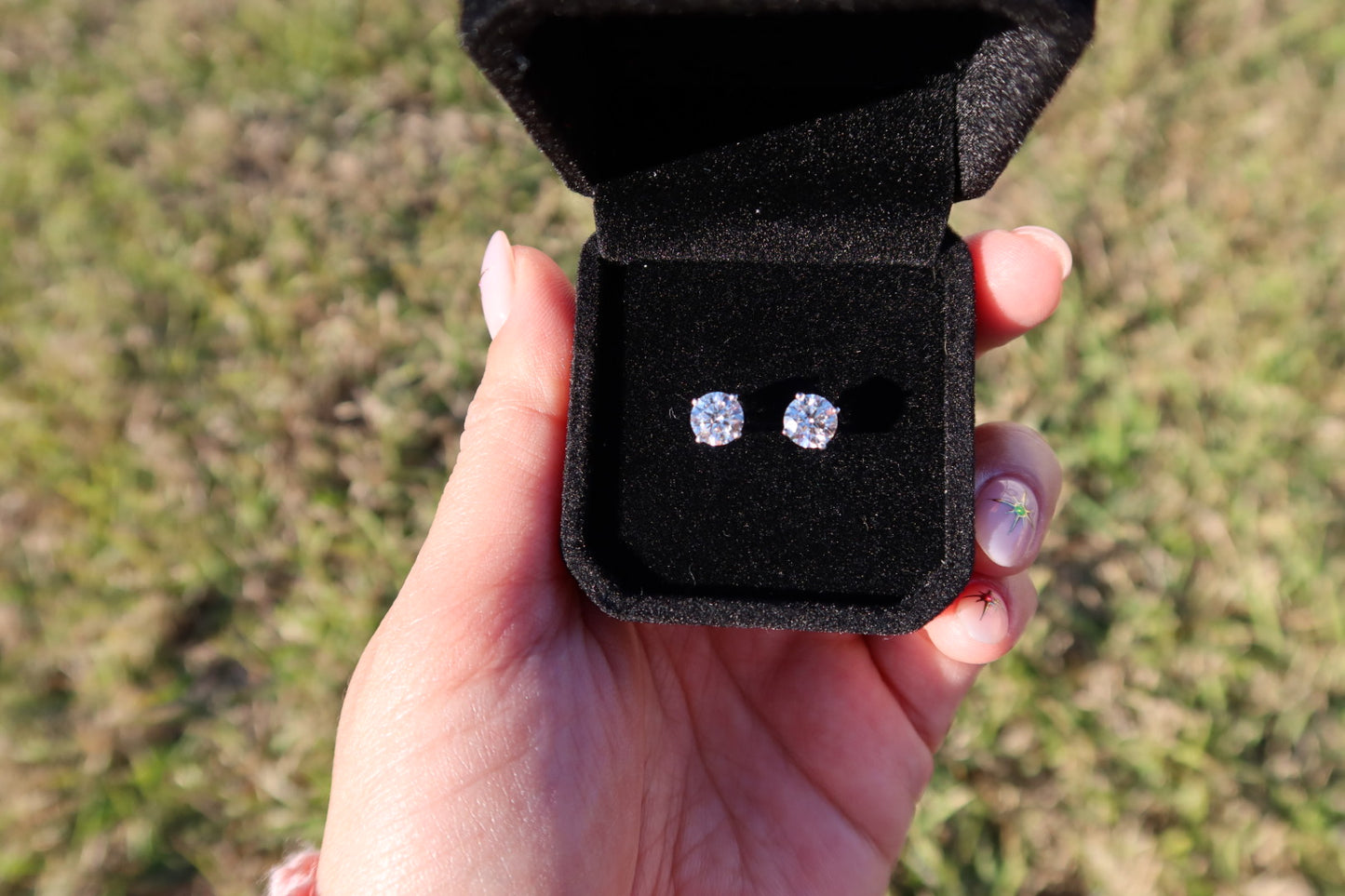 2.00ctw Round Cut Diamond Stud Earrings