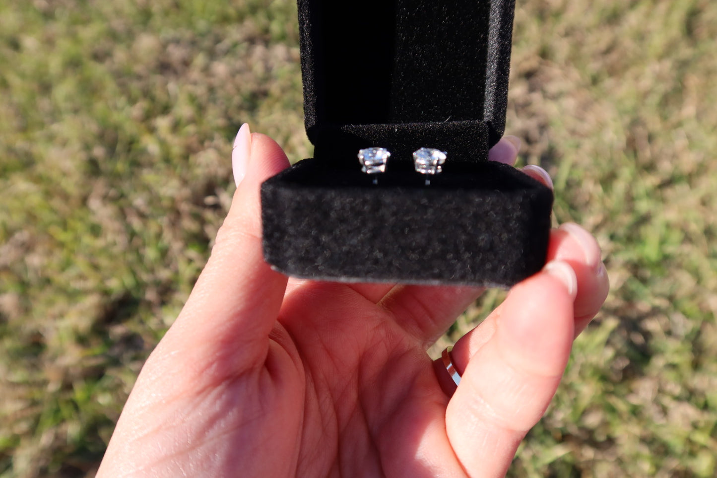 2.00ctw Round Cut Diamond Stud Earrings