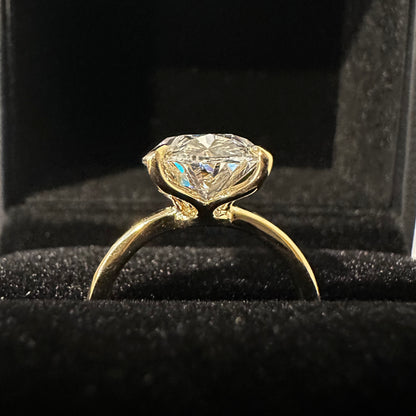 5.00ct Oval Cut Engagement Ring, F Color, VS1, 14k Yellow Gold